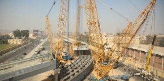 Sarens Lifting Beams on Iconic Al Hadarat Bridge Project in Cairo